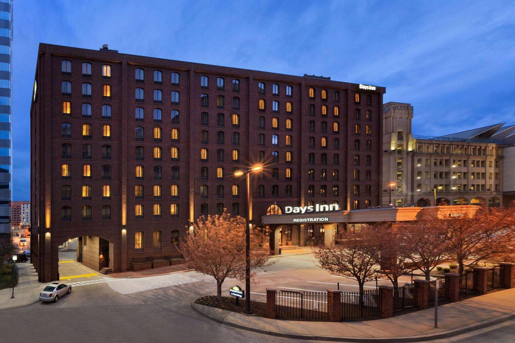 Days Inn By Wyndham Baltimore Inner Harbor Exterior foto