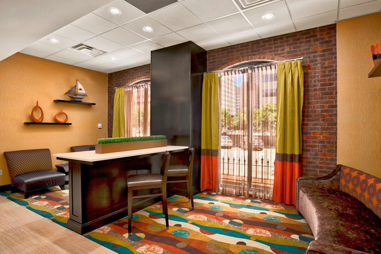 Days Inn By Wyndham Baltimore Inner Harbor Exterior foto